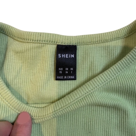 3 Tops 1 Hat Green Bundle 🤍 - Picture 5 of 9